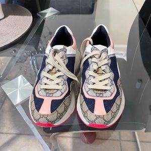 Sz 8 womens gucci rhyton